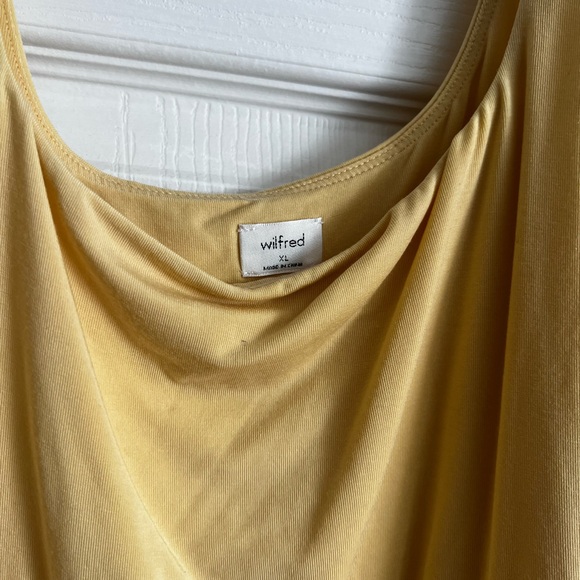 Chic Gold Sleeveless Dress - Picture 5 of 6